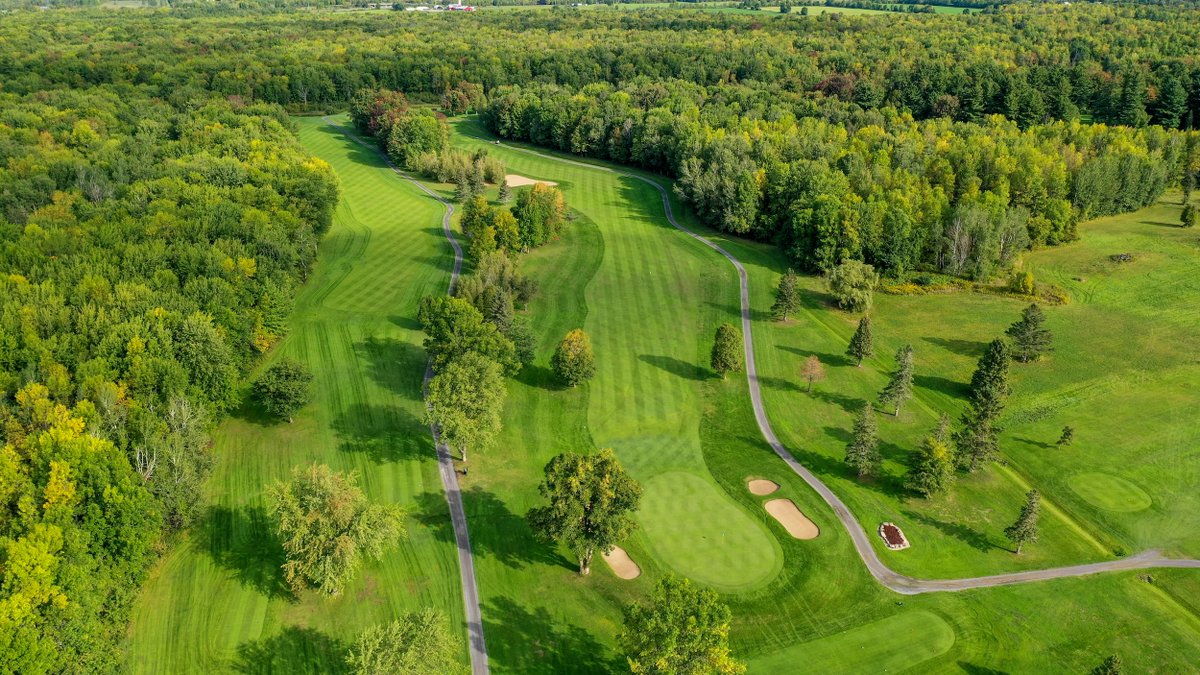 UpperCanadaGolf's tweet photo. We're Hiring - Join Our Team! ⛳

Upper Canada Golf Course is looking for a Superintendent to lead our team in maintaining one of eastern Ontario's premier golf courses!  

📌 Position: Superintendent
📌 Deadline to Apply: January 31, 2025

Apply now ➡ https://t.co/YdkAdcvJAi https://t.co/vUa9KjW7TB