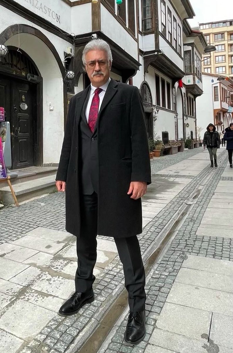 mervexbrn's tweet photo. Tamer Karadağlı’yı sevenler bir EL KALDIRSINDA sayımız belli olsun 🙋🏻‍♀️

Düşmanları çatlatalım! https://t.co/VvUq3BJhw3