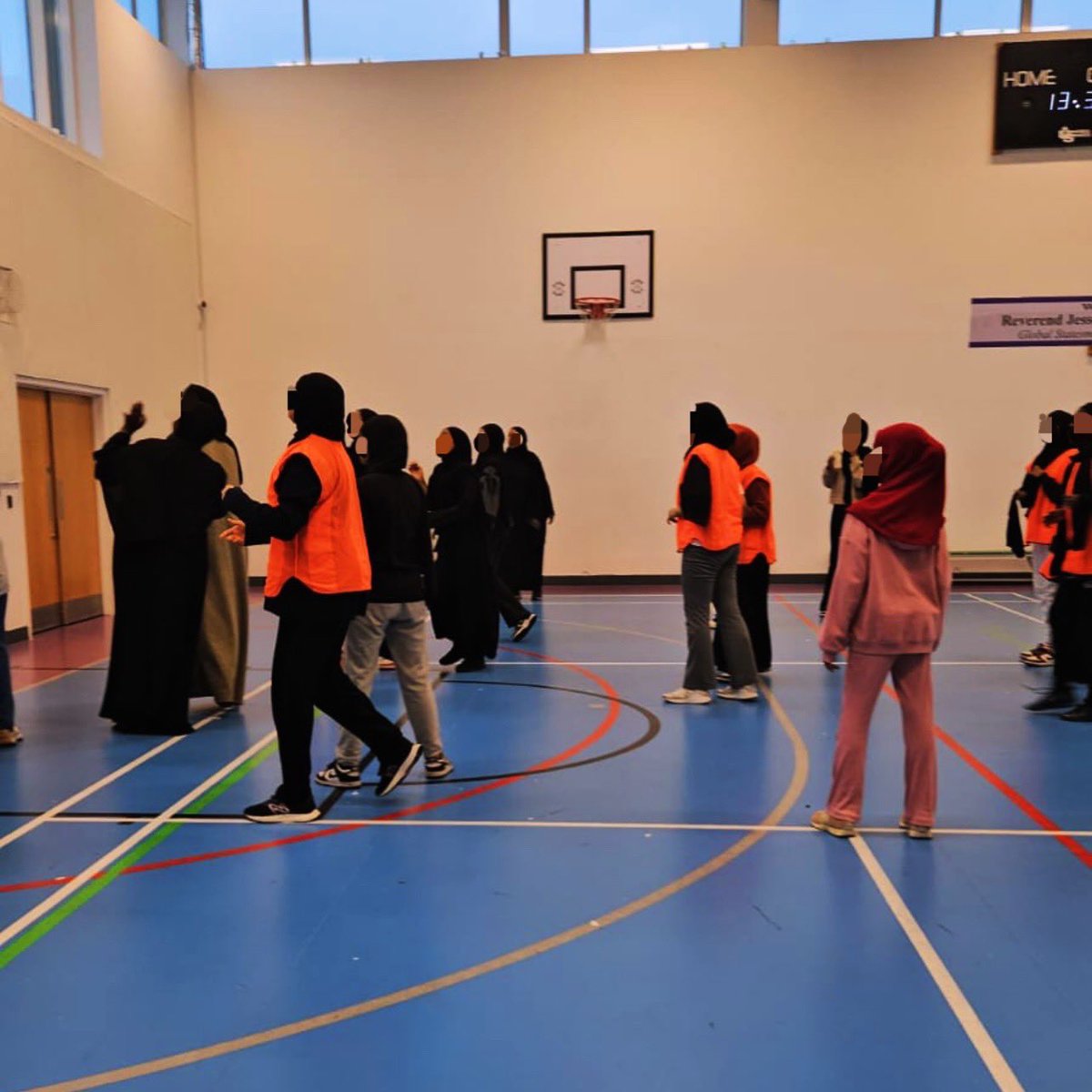 WomenInclusive's tweet photo. 🏀 Last month our girls participated in an exhilarating Sports Day Competition, hosted by Ashaadibi at another youth centre. The event was filled with high-energy activities, including basketball, football, a rope tug & the classic egg run. A fun day to remember! #youthclub #LBTH https://t.co/kAy3NLlGs5