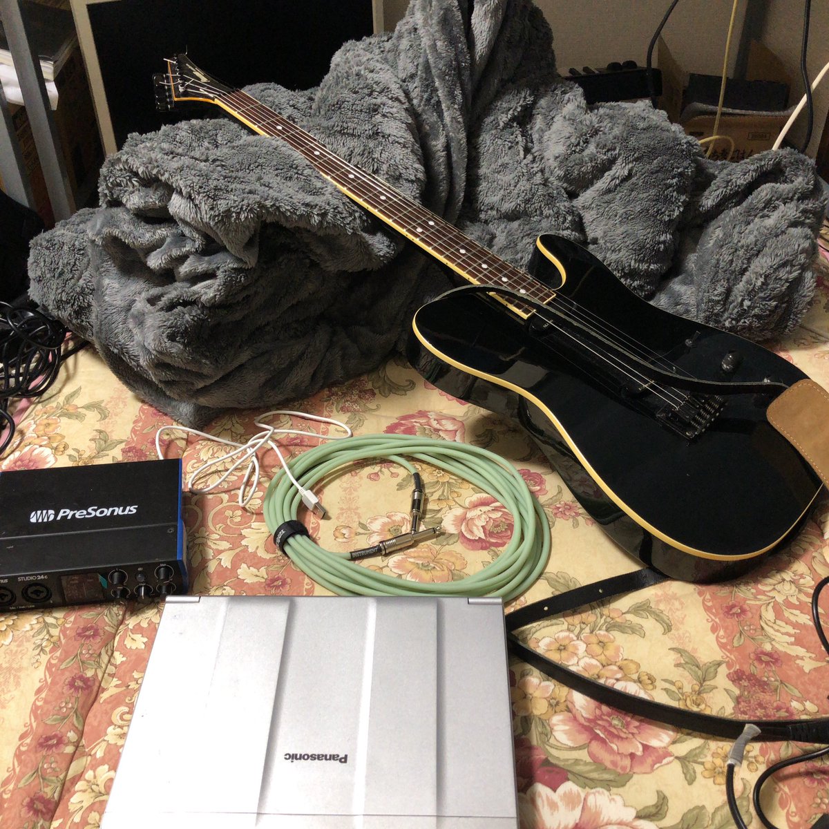 TetsunekoK's tweet photo. 寝れないので　#DTM #DTMerさんと仲良くなりたい　#DTMer #DAW
#guitar #music #studioone #TEJ #布袋寅泰 https://t.co/WiwZzJsbDj