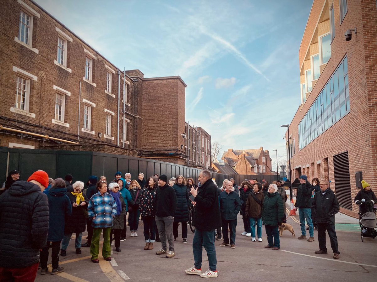 summerstown182's tweet photo. So much to see on Saturday's #SpringfieldRevealed Guided Walk! Another glorious tour around London's newest park in the grounds of a Victorian Asylum - a stunning location with some extraordinary history, this unique Walk combines past, present and future https://t.co/GckdWdfJS4 https://t.co/U2220Wjysz