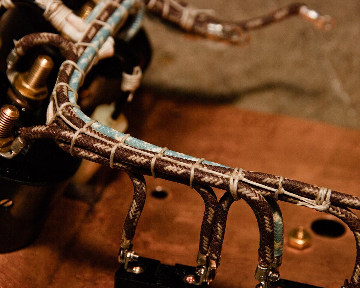 okthisisnagy's tweet photo. I need to get absolutely cracked at making wiring harnesses https://t.co/Fhs3a9HNAH