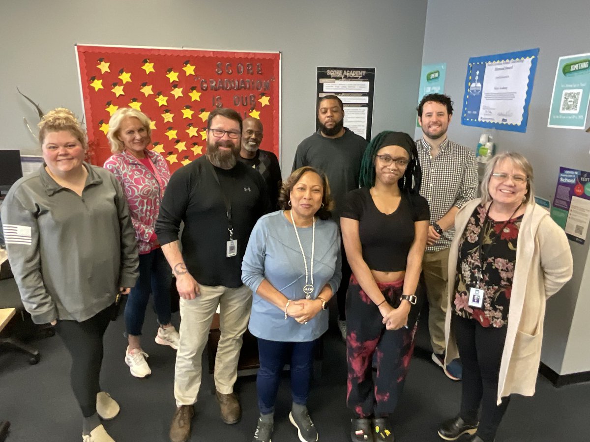 Mr. Robinson tweet media