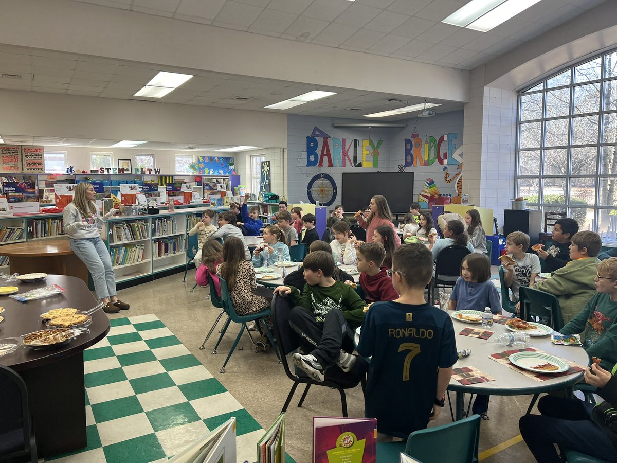 📈It’s time to kick off the Stock Market Game with Pizza &amp; Pie! Students are gearing up to learn all about investing while enjoying their ‘piece of the pie’…🍕🍰Here’s to future financial success and lots of learning ahead! <a href="/lauralamb11/">Laura Lamb</a>