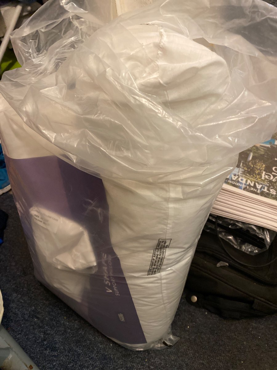 AngelaPack13's tweet photo. @Georgeatasda 

Poorly packaged item sent to me! https://t.co/QZ4aOTmrBX