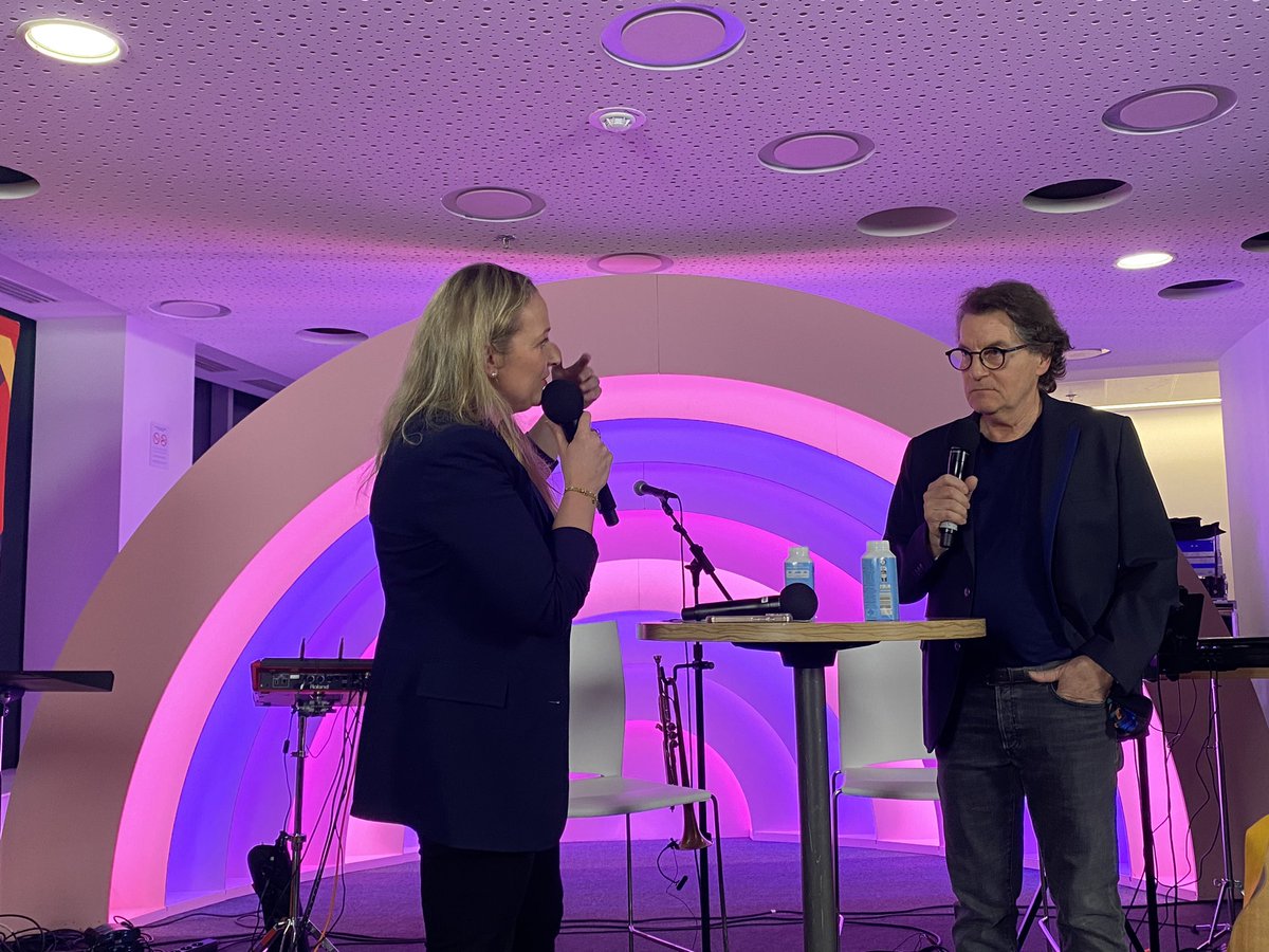 Fondation La Poste (@fond_laposte) on Twitter photo Ouverture de l’hyper week-end festival à la <a href="/maisondelaradio/">Maison de la Radio et de la Musique</a> avec Francis Cabrel pour la remise ce soir du prix <a href="/voixdusud1/">voix du sud</a> - Fondation La Poste d’écriture de chanson française
#écrire #transmettre Ouverture de l’hyper week-end festival à la <a href="/maisondelaradio/">Maison de la Radio et de la Musique</a> avec Francis Cabrel pour la remise ce soir du prix <a href="/voixdusud1/">voix du sud</a> - Fondation La Poste d’écriture de chanson française
#écrire #transmettre