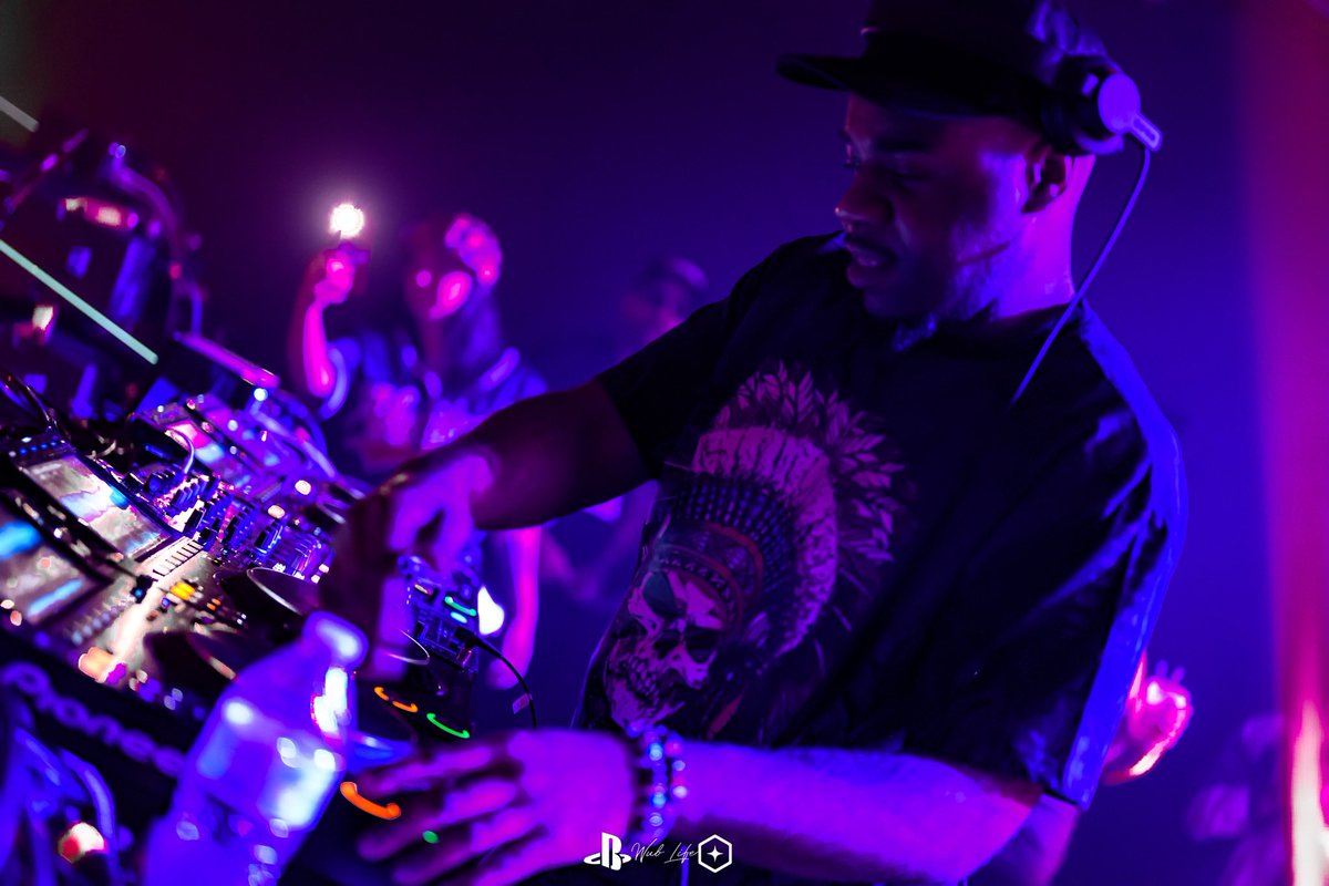 WubLifeEnt's tweet photo. 𝗧𝗢𝗡𝗜𝗚𝗛𝗧😈

The legendary Subfiltronik is celebrating his first birthday away from home at Bass Station! Let’s give our mighty UK friend some love &amp; show him how we do it🎂 

Lock in —> https://t.co/F22XwHNwSz https://t.co/xNG9Wh7fTU