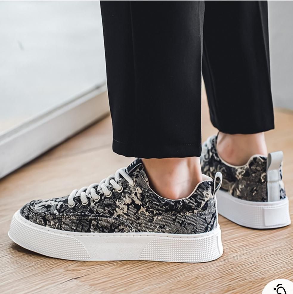 Teeebizz's tweet image. *Quality Fashion Unisex Footie
CURRENTLY AVAILABLE 

*SIZES:39-44*
*PRICE:27,000*
Location:Lagos
Available for Nationwide Delivery
@AanuoluwapoAd17 @Adeyemi065 
@Ahnie_jay @kwinsarai