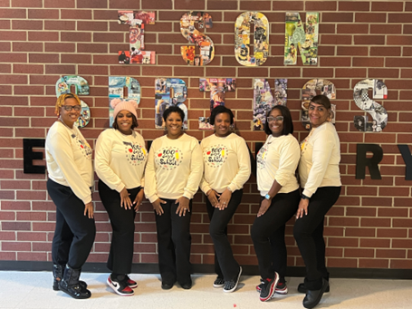 IsonSpringsES's tweet photo. Happy 100th Day of school! #IsonLove https://t.co/MHKuRavC3s