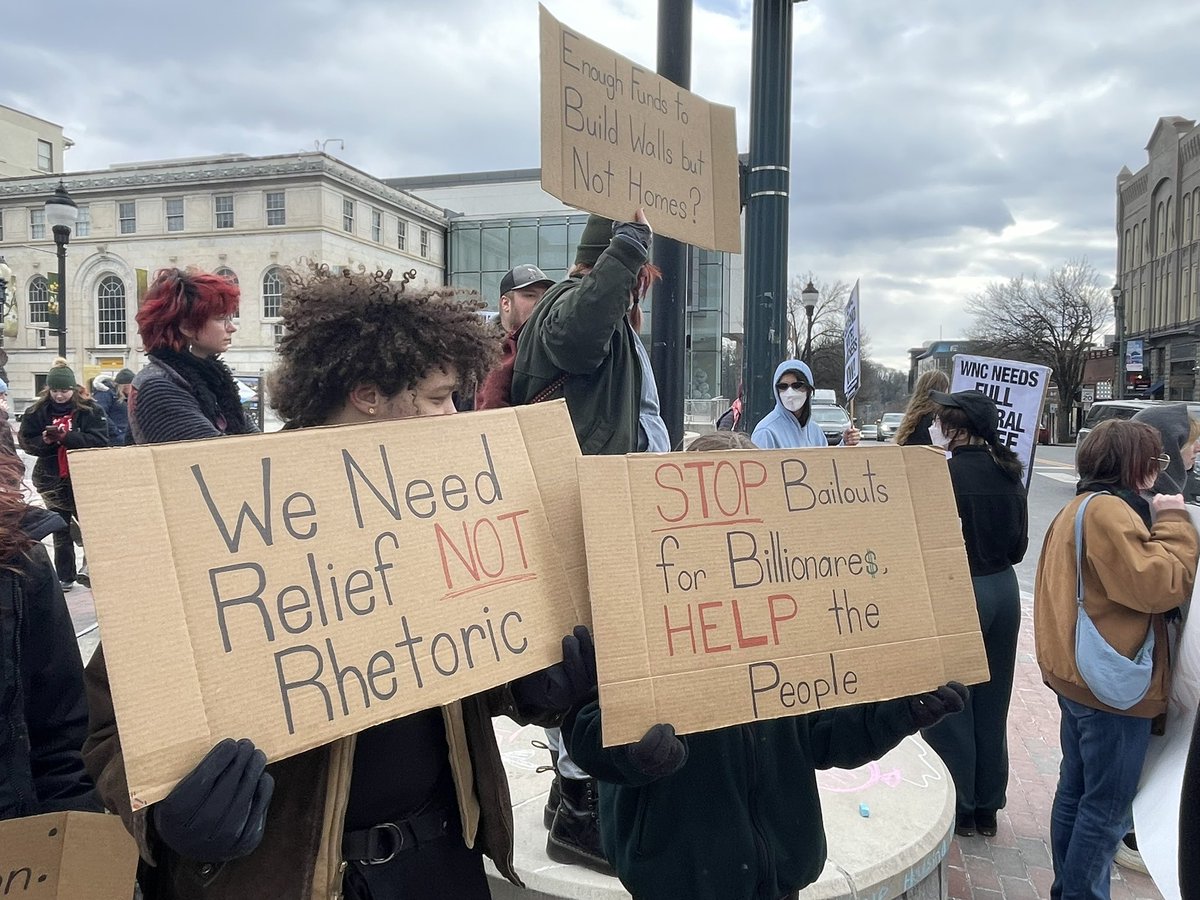 EddieDTV's tweet image. HAPPENING NOW: 

The Helene Survivors Committee is expressing their displeasure in protest of @fema’s disaster relief after #Helene 

The group is calling for #Fema and all levels of government to help those still displaced and in need of aid. 

More tonight on @WLOS_13