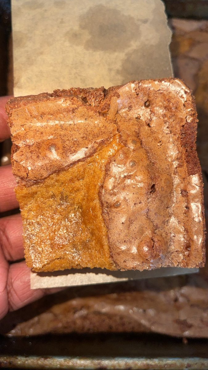 BuzztownM's tweet photo. Biscoff Cheesecake Brownies ��🏾✅💚🌲 https://t.co/Z33wnAQCL2