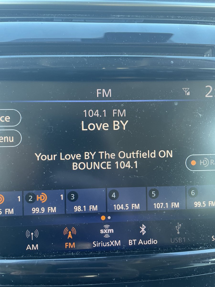 JonLeeOSC's tweet photo. This is Friday music 🎸 #TheOutfield #Muskoka #Bala #ActonIsland https://t.co/GlEqIbYVSR