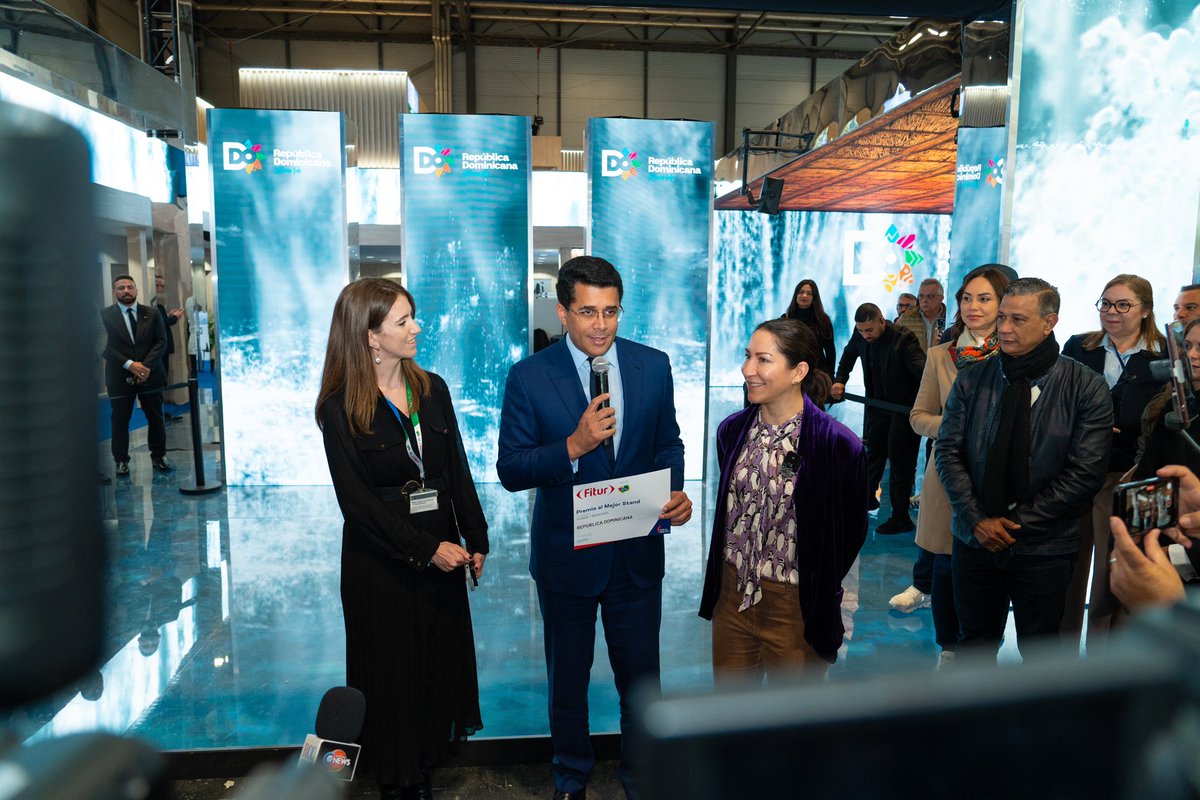 DavidColladoM's tweet photo. ¡Empezamos el tercer día de #FITUR2025 con grandes noticias! 
La República Dominicana ha sido galardonada con el premio al Mejor Stand de FITUR 2025, destacándonos por nuestra creatividad, innovación y hospitalidad.

#RDEnFITUR2025 #RDElSaborDeFITUR2025 https://t.co/930EuANizh