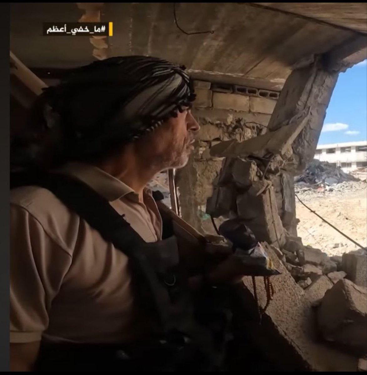 Martyr commander Yahya Sinwar in a new photo while leading the battles in Gaza