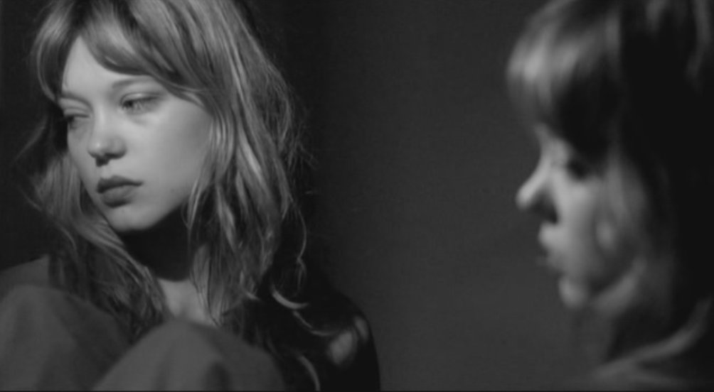 TheCinesthetic's tweet photo. Léa Seydoux in Petit tailleur, 2010 https://t.co/PKa2htFwY4