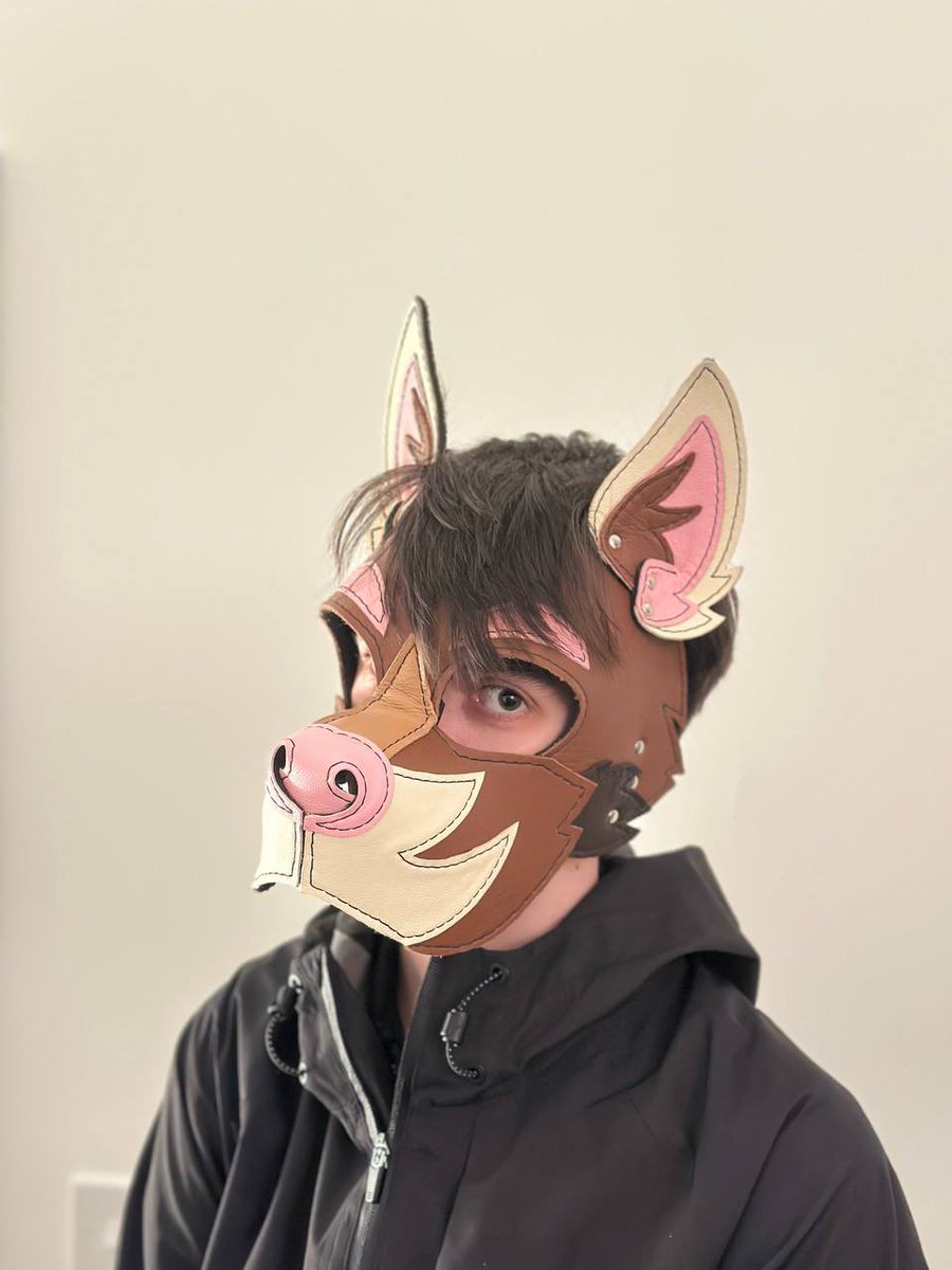AxleSchmaxle (@axleschmaxle) on Twitter photo There has been a development…
I cannot thank <a href="/ScrapYardLthr/">Scrap Yard Leather</a> enough! I’m absolutely in love with this hood <3 There has been a development…
I cannot thank <a href="/ScrapYardLthr/">Scrap Yard Leather</a> enough! I’m absolutely in love with this hood <3