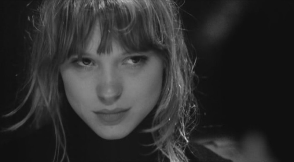 TheCinesthetic's tweet photo. Léa Seydoux in Petit tailleur, 2010 https://t.co/PKa2htFwY4