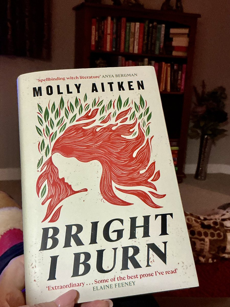 Lynda’s Book Reviews and News (@lyndacheckley) on Twitter photo 📮📮BOOK POST📮📮
Many thanks <a href="/canongatebooks/">Canongate (has left)</a> for this stunning copy of #BrightIBurn by <a href="/MollyAitken1/">Molly Aitken</a>
Sounds like a fascinating read and it’s available to buy now. 📮📮BOOK POST📮📮
Many thanks <a href="/canongatebooks/">Canongate (has left)</a> for this stunning copy of #BrightIBurn by <a href="/MollyAitken1/">Molly Aitken</a>
Sounds like a fascinating read and it’s available to buy now.