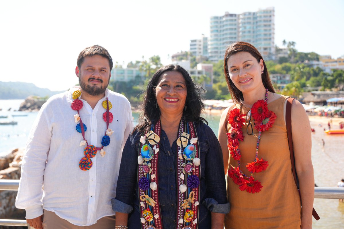 AbelinaLopezR's tweet photo. ¡Caleta y Caletilla tienen un puente nuevo!

En compañía de @Sebas_RM, subsecretario de Turismo del Gobierno de México y Lyndia Quiroz Zavala, titular de @fonatur_mx, grandes amigos de Acapulco y dignísimos representantes del gobierno que encabeza nuestra Presidenta @Claudiashein, hicimos la inauguración oficial de la rehabilitación del puente hacia el islote en este emblemático lugar de la zona tradicional. 

Seguimos avanzando en la recuperación de Acapulco y sentando las bases del reposicionamiento de nuestra ciudad como destino turístico de primer nivel, en beneficio de la economía de las y los acapulqueños.