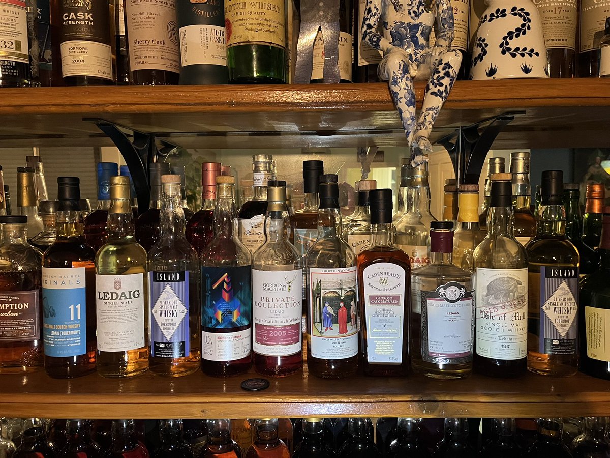 When one door closes …
Being laid low with the flu does have its upside. My 1st hauf ‘n hauf in quite some time. Breaking Friday with a <a href="/WmCadenhead/">Wm Cadenhead Ltd</a> Tobermory 16yo &amp; bidding farewell a wonderful Ledaig.
Paired with <a href="/vocationbrewery/">Vocation Brewery</a> &amp; (shhhh!) a Co-op stout.
#dramFridayfeeling