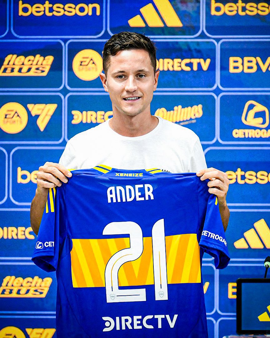 sudanalytics_'s tweet photo. 🧠🇪🇸 Qué bueno esto de Ander Herrera sobre el fútbol como fenómeno social en Argentina y la responsabilidad que conlleva:

“Cuando estuve en la cancha de Boca alguna persona me preguntaba por qué se juega tan mal.

Yo digo que es miedo a perder. Hay miedo a perder por la responsabilidad social que conlleva una derrota.

En España tú pierdes un partido y no te digo que te vayas de fiesta, pero puedes salir a cenar. Aquí si pierdes no, tiene esa responsabilidad, ese compromiso, el respeto al hincha que paga.

Yo entiendo el fútbol así, el aficionado gasta dinero que a veces hasta ni tiene, y cuanto tú pierdes yo creo que te tienes que quedar en tu casa.

No digo que el que salga lo hace mal, pero yo entiendo así el fútbol, porque el fútbol sin el hincha no es nada, y eso se lo debemos”.

Vía @azzenstream.