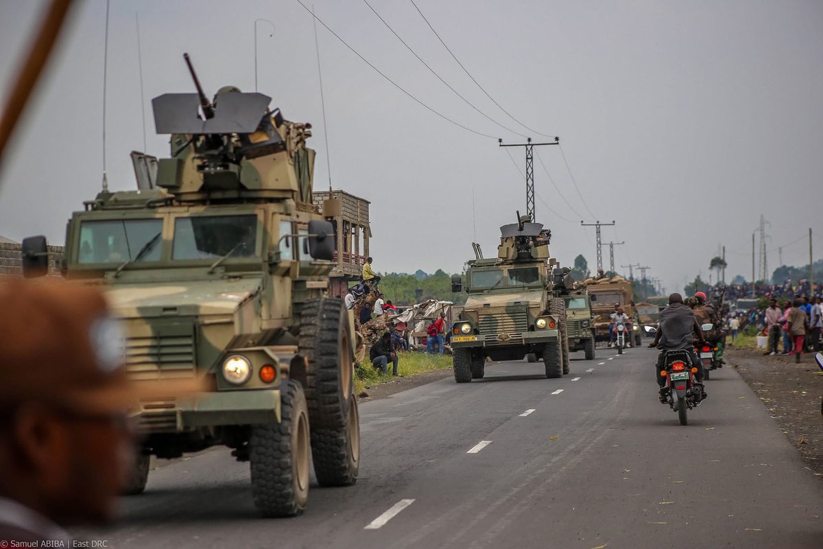 1.Les affrontements s’intensifient à #Sake, tandis que la menace du M23 plane sur la ville de Goma. Des milliers de familles fuient, cherchant refuge dans des conditions précaires. La situation humanitaire s’aggrave. #RDC #NordKivu #M23 #FARDC