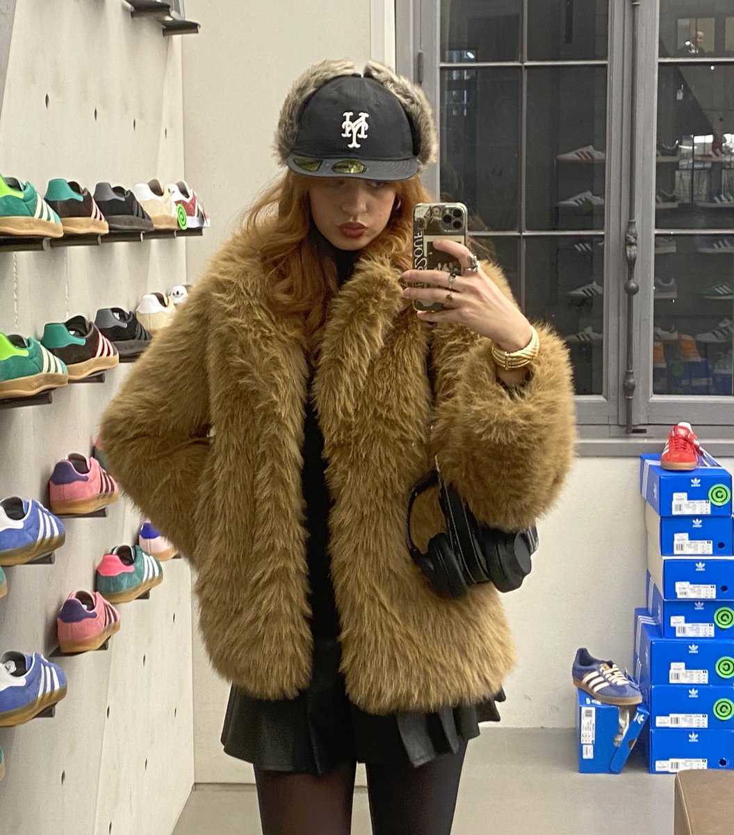 🇵🇸إلورا tweet media