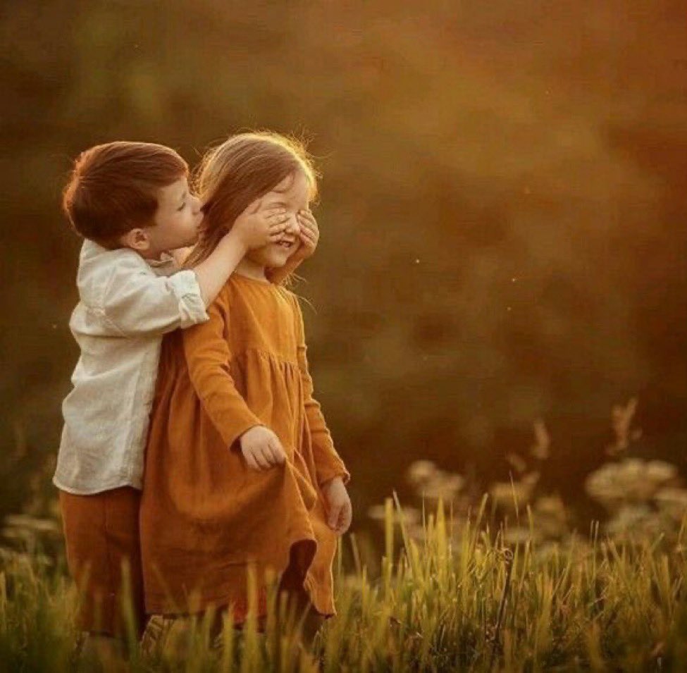 .
.
.
.
.ما كل من حب يعرف قيمة أحبابه
بعض الحبايب ما تستاهل حبايبهااا🧡