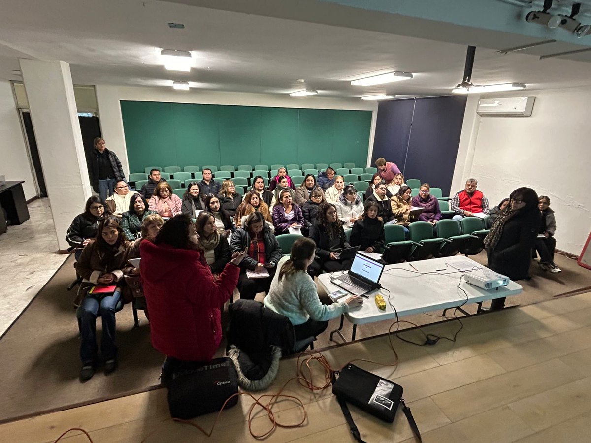 Cicam20's tweet photo. Por instrucciones del alcalde @javierdiazglz el #CICAM en coordinación con la @TesoreriaSalt  llevó a cabo la capacitación referente a "Procedimientos para Comisiones de Ediles" , impartida por Sara Luz Gámez y Pilar Valdés
 #PorAmorASaltillo 
@SaltilloGob 
@ChivisArellano https://t.co/1mj5vnGWD6
