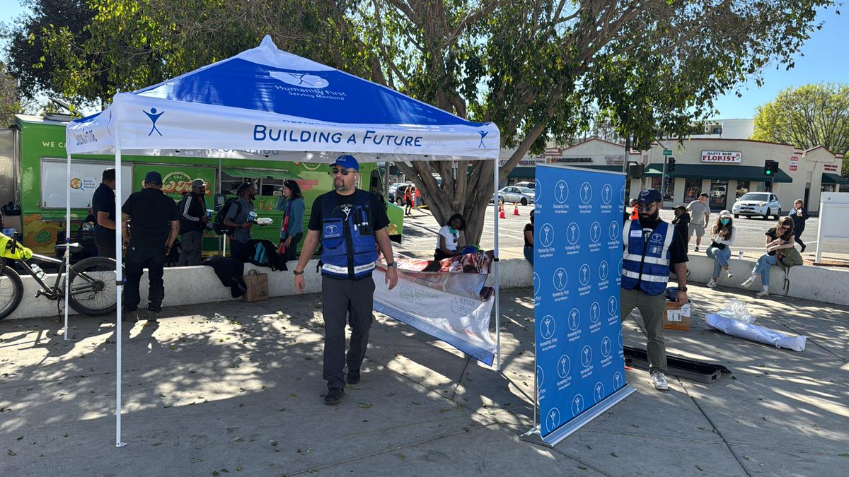 HFUSA's tweet photo. Dr. Naeem Lughmani, head of #Doctors4Humanity has arrived in #LA to lead the @HFUSA Free Medical Clinic in #Pasadena.
Thanks to @pasjobcenter we are setting up our Free Medical Clinic to help the people impacted by the #LAFires.
With the #EatonFire now over 90% contained and the #PalisadesFire at 68% containment, it might seem like progress is being made. However, the new #HughesFire in the north has sparked additional evacuations and remains completely unconfined.
Therefore, we still NEED HELP! If you would like to volunteer, donate please click the link below:
https://t.co/Xw8qpwXGgb