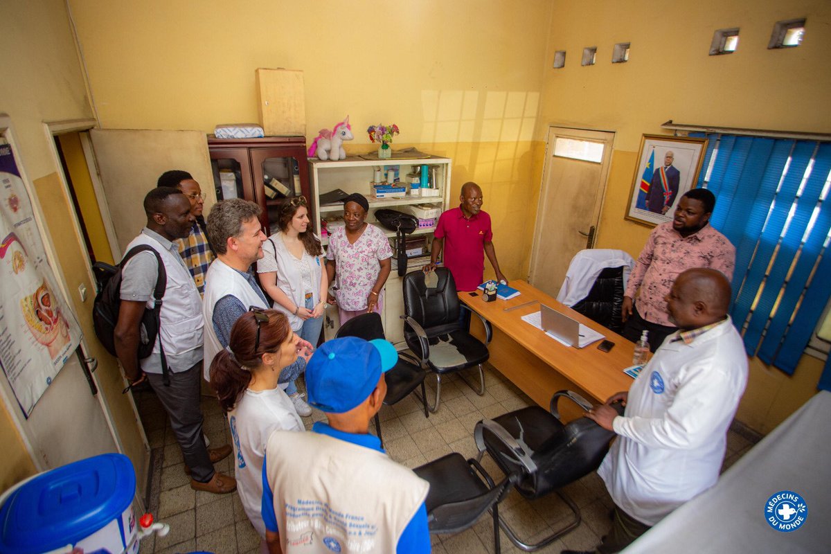 MBilenge's tweet photo. #ProgrammeDSSR. 

Ce mercredi 22 janvier 2025, Dr Jean-François Corty, Président de @MdM_France , a effectué une visite dans la #ZS de Selembao, plus précisément à l’AS Madiata, au Centre de Santé de Référence Kitoki Mossi et à l’espace Jeune/Madiata. 

@MinSanteRDC 
@MdM_France https://t.co/ERa3lyX13Y