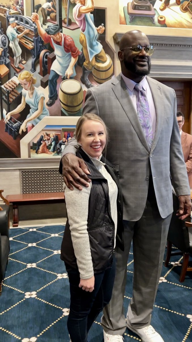 EricaChoinka's tweet photo. Cool things are always happening at the Missouri State Capitol! Happy @SHAQ got to visit Jefferson City today. #moleg https://t.co/tBkB1vjWPp