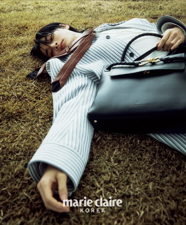 innieveneta's tweet photo. i’m in love with jeongin’s bottega photoshoot https://t.co/h80ScQOgp3