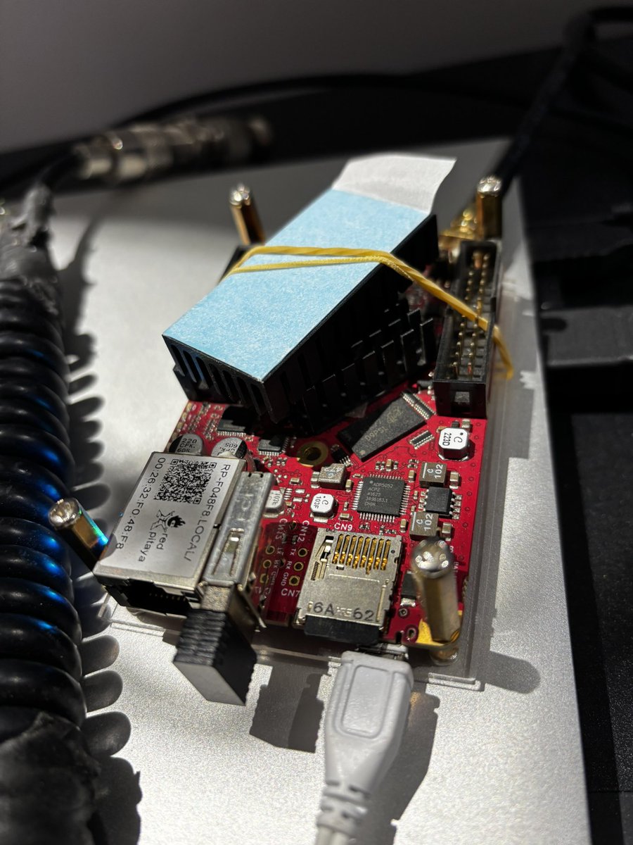 Skimmer server ready for friends !
#cw #cdf #ref #refunion #coupeduref #contest #hf #radioamateur