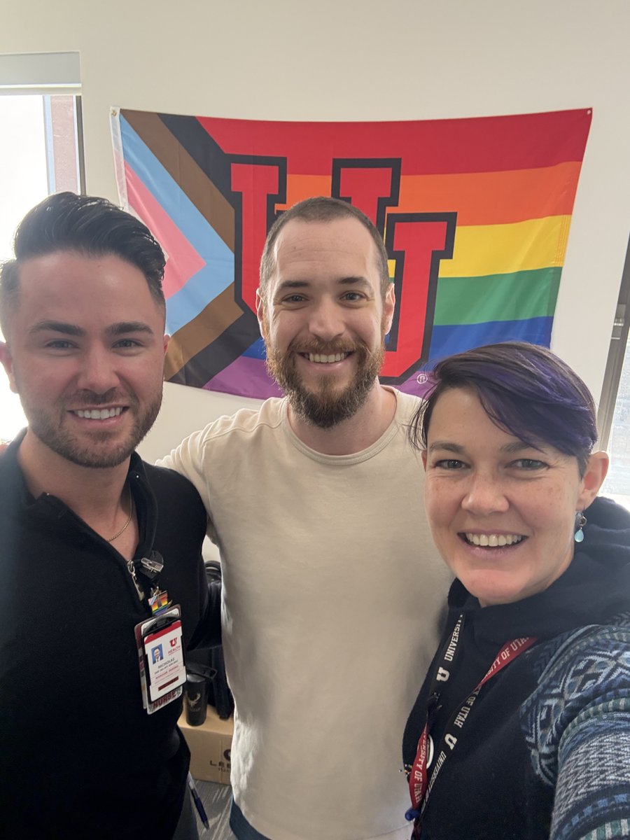 UUIDFellowship's tweet photo. Former fellow Dr Jordan Braunfeld returned to Utah for a visit!
He met with ID Nurse Manager Nicholas Snow & Dr Carey for lunch & attended Stump the Stars conference.
Thanks for making time to see us Dr Braunfeld!
#uofuhealth #uofutahidfellowship #formerfellow #idfellow #uofu https://t.co/jWZNGVi7aR