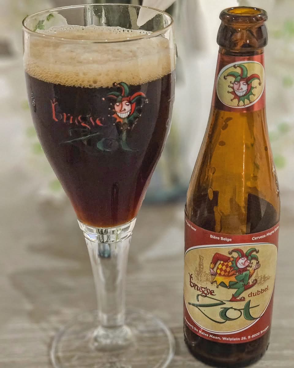 Nathio80's tweet image. Goed weekend allemaal

🃏 🍺 🤪 💖

#brugsezotdubbel #dehalvemaanbrewery
#goedweekend