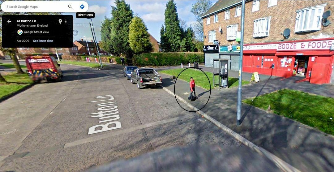 UTDCJ_'s tweet image. 11 year old marcus rashford on his way to training in his man utd gear on google street view. the dream came true ♥️