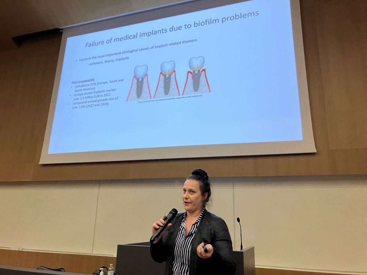 Anna_Dragos's tweet image. Second Slovenian Phage Meeting succeeded🎉🇸🇮🤓 🙏 to all speakers, our keynote @RobLavigne1, @UL_BioTech for hosting and coorganizers and sponsors #FKKT, @Jafral1, Cobik and support team especially @AndreaFloccari, Maja Popović 👩🔧👩🔧