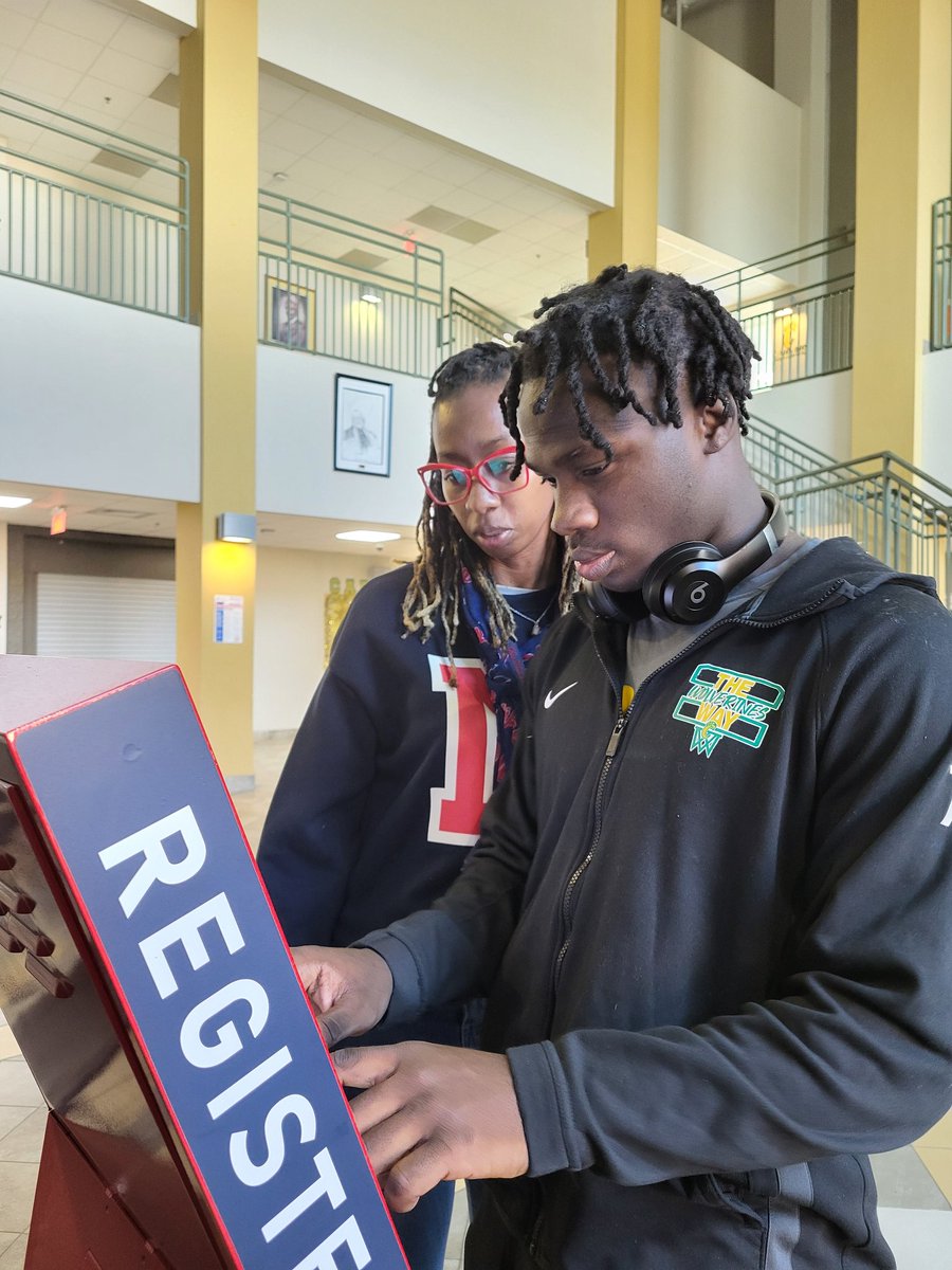 Rockette_Rogers's tweet image. More than an athlete, registered voter.

@Trey_berry21 @Carver_FB @Carverhoopz