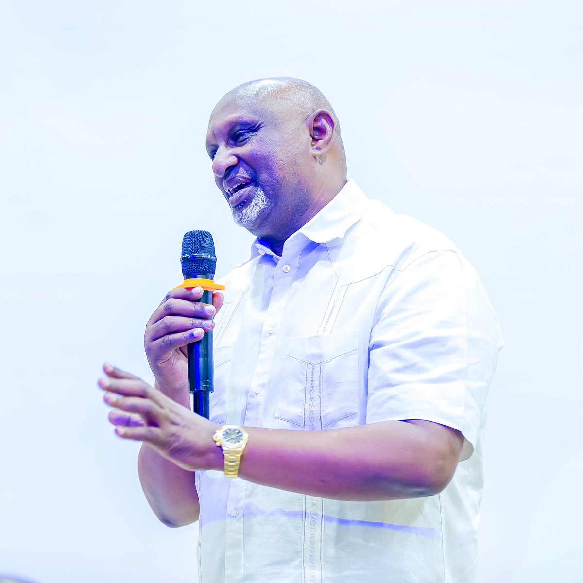 🔥Happening Now🔥

GIKUNDIRO GALA NIGHT 

Paul MUVUNYI (Umuyobozi w’Urwego rukuru) mu birori byo gutangiza umwaka wa 2025

Kubaka ahazaza niyo ntego

Turi #Gikundiro 🔵⚪️
