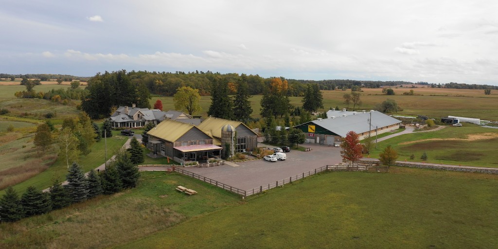 ExploreWR's tweet photo. πΊπ₯ #Willibald Farm Distillery & Brewery is the #hiddengem of #Ayr. Craft #cocktails, wood-fired #pizzas, and #beer-poached #wings are just the start.
Check out Chef Nickβs blog for the full story: https://t.co/kSws7iNHpV
πΎπ
#ExploreWR #FarmFriday #CraftBeerVibes https://t.co/1M3hqbLZBy