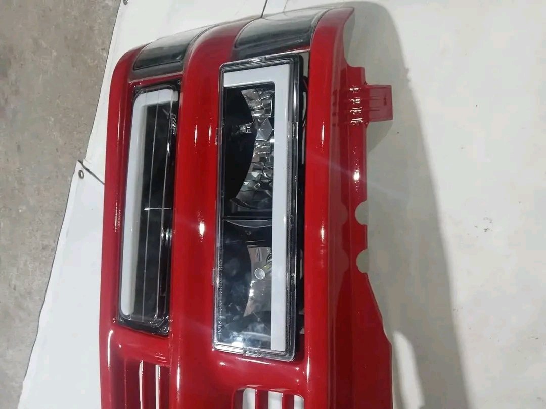 MarcuC92730's tweet photo. 88-98 OBS Chevy Silverado Red Grille With Black Emblem And Headlights With Side Markers. $200 https://t.co/tKVfJ8KeNy