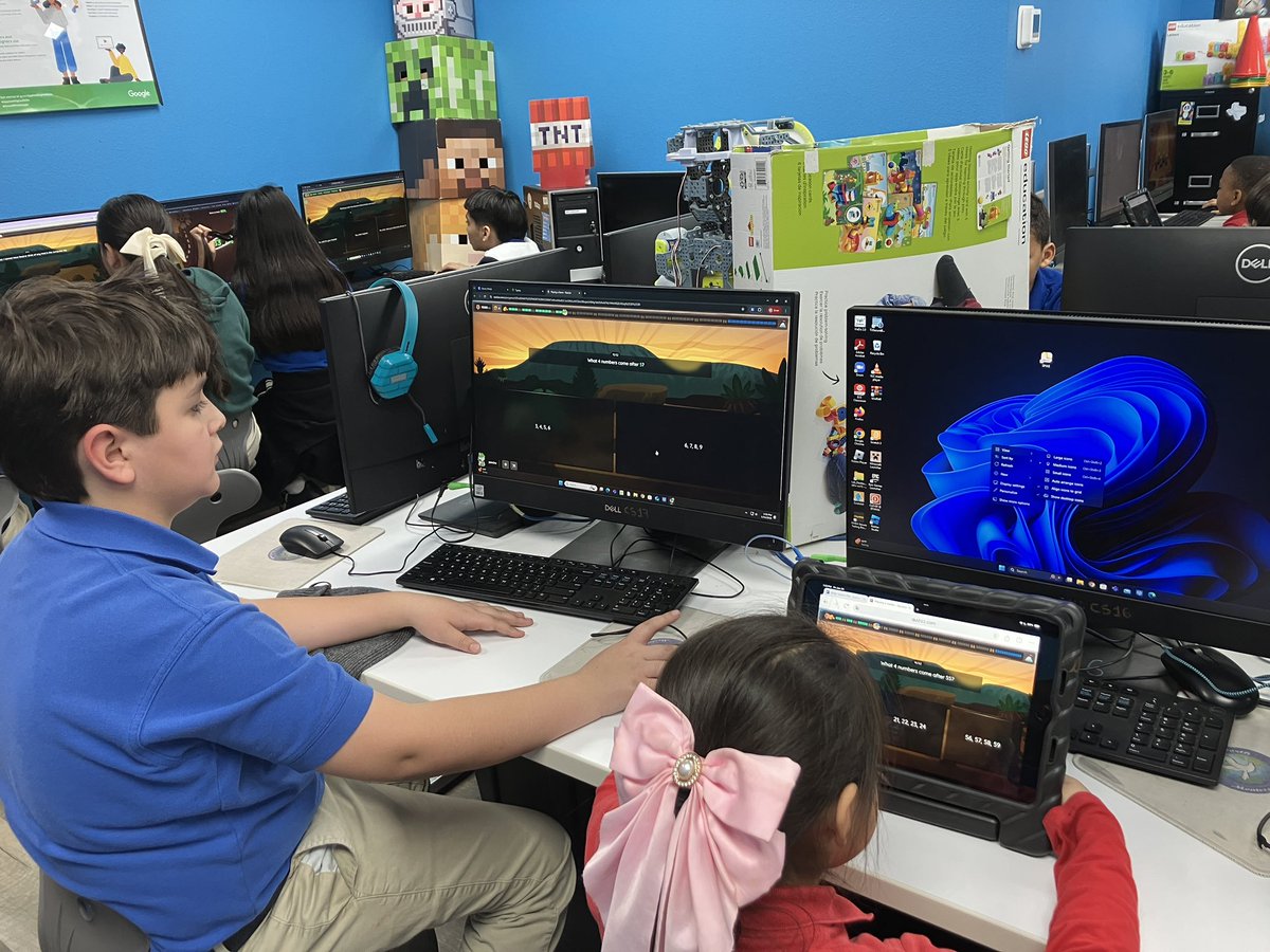 javierfaguilar's tweet photo. At @efwmaschool our goal is that ALL of our students be successful & fun in their educational journey, that is why all this week & today we are doing @quizizz #equity #diversity #inclusion #confidence to review #GoogleApplications
@kyleniemis #youcanwithquizizz #AFEteacher https://t.co/Cwcm6QgfHT