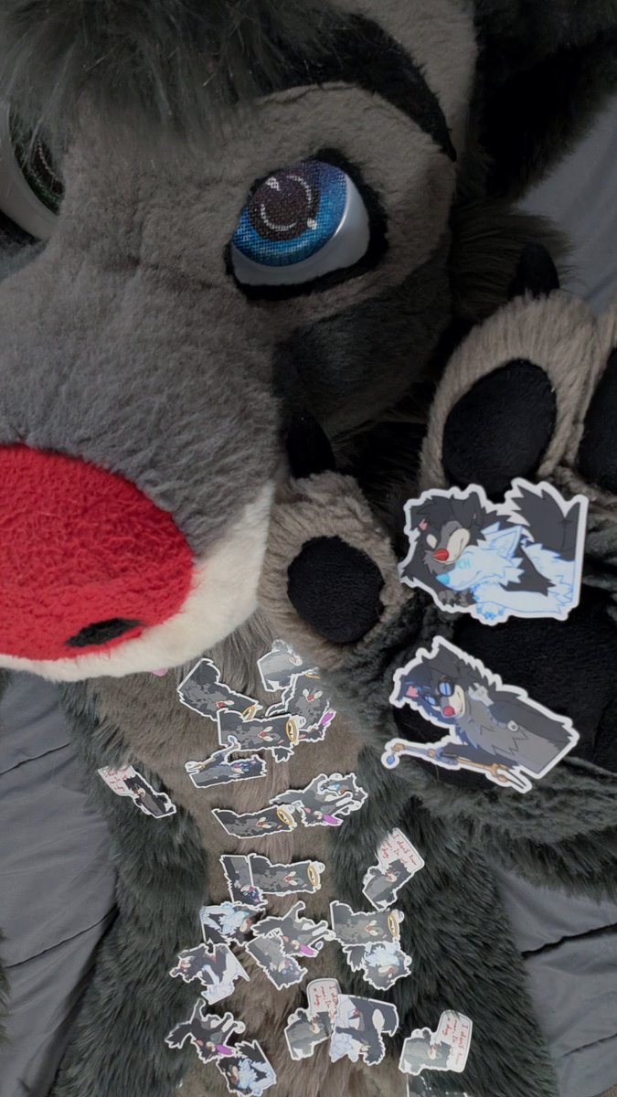 Would you like a sticker this #FursuitFriday?

From my Telegram pack by the talented <a href="/ctahrpoe/">Ctahrpoe</a>!