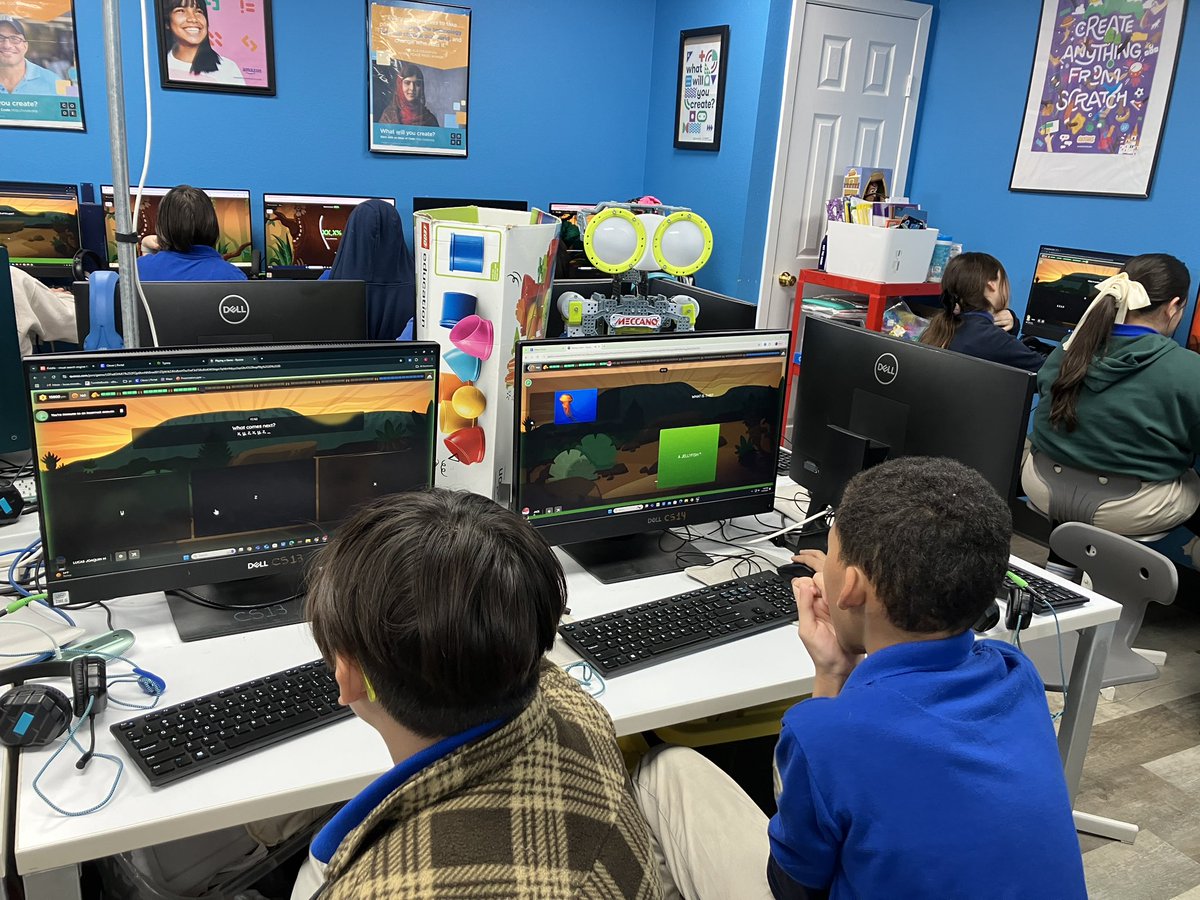 javierfaguilar's tweet photo. At @efwmaschool our goal is that ALL of our students be successful & fun in their educational journey, that is why all this week & today we are doing @quizizz #equity #diversity #inclusion #confidence to review #GoogleApplications
@kyleniemis #youcanwithquizizz #AFEteacher https://t.co/eZT2hns3sz