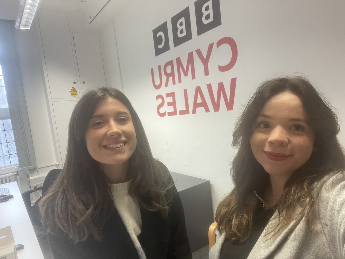 Aimee Thomas (@aimeethomasbbc) on Twitter photo Diwrnod hanesyddol heddiw yn ffarwelio a swyddfa Heol Alexandra, sydd ‘di bod yn cartref i BBC Abertawe am bron 100 mlynedd 📻🎙️
Ymlaen at SA1 o fis nesaf!
<a href="/meleriwilliams7/">Meleri Williams</a> Diwrnod hanesyddol heddiw yn ffarwelio a swyddfa Heol Alexandra, sydd ‘di bod yn cartref i BBC Abertawe am bron 100 mlynedd 📻🎙️
Ymlaen at SA1 o fis nesaf!
<a href="/meleriwilliams7/">Meleri Williams</a>