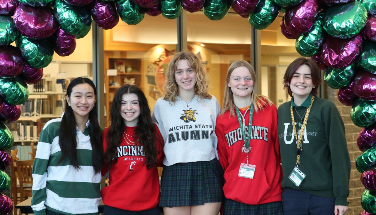 🎨 Congratulations to our talented artists recognized by the Scholastic Art &amp; Writing Competition!
Elli M: 2 Honorable Mentions &amp; 🥈 2 Silver Keys
MacKenzie S: Gold Key
Tina W: Silver Key
Emma F: Honorable Mention
Kaylee N: Honorable Mention &amp; 🥈 Silver Key