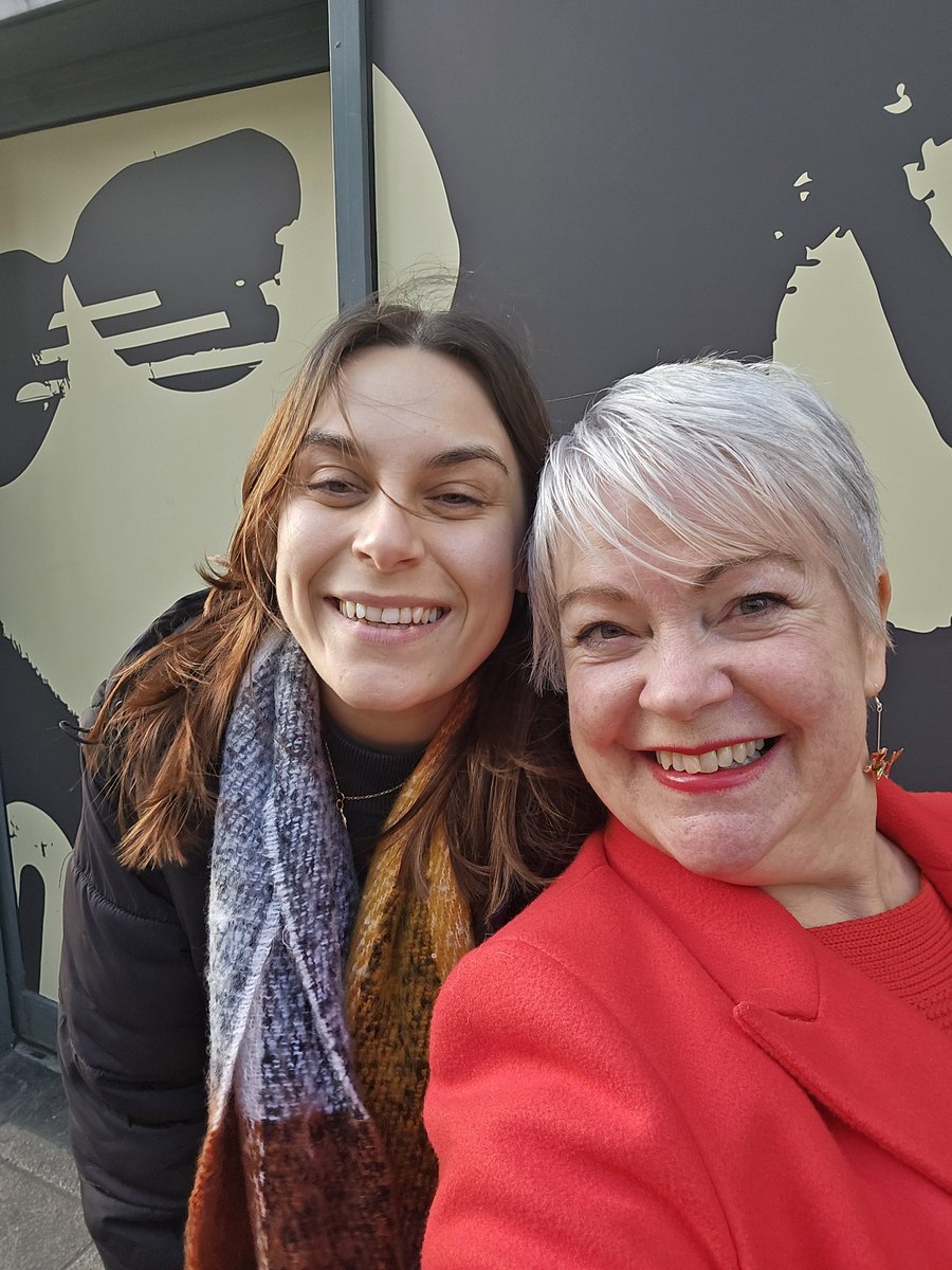 wozmanagement's tweet photo. Cold and blustery it may have been, but it was lovely to meet up with fab client @LauraYorkMix today 💖 Gx https://t.co/RDJrtnqXxK
