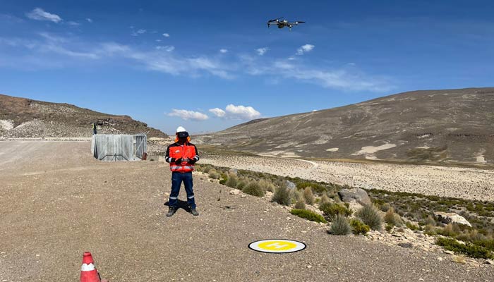 MONITOREO DE VEGETACIÓN CON DRONES: UNA HERRAMIENTA CLAVE PARA LA CONSERVACIÓN DE BOFEDALES EN PERÚ

mahuilque.cl/tecnologia/mon…

#Biodiversidad
#DesarrolloSostenible
#Drones
#InformaciónGeográfica
#IngenieríaAmbiental
#InnovaciónTecnológica
#Mahuilque
#MineríaSostenible
#Topografía