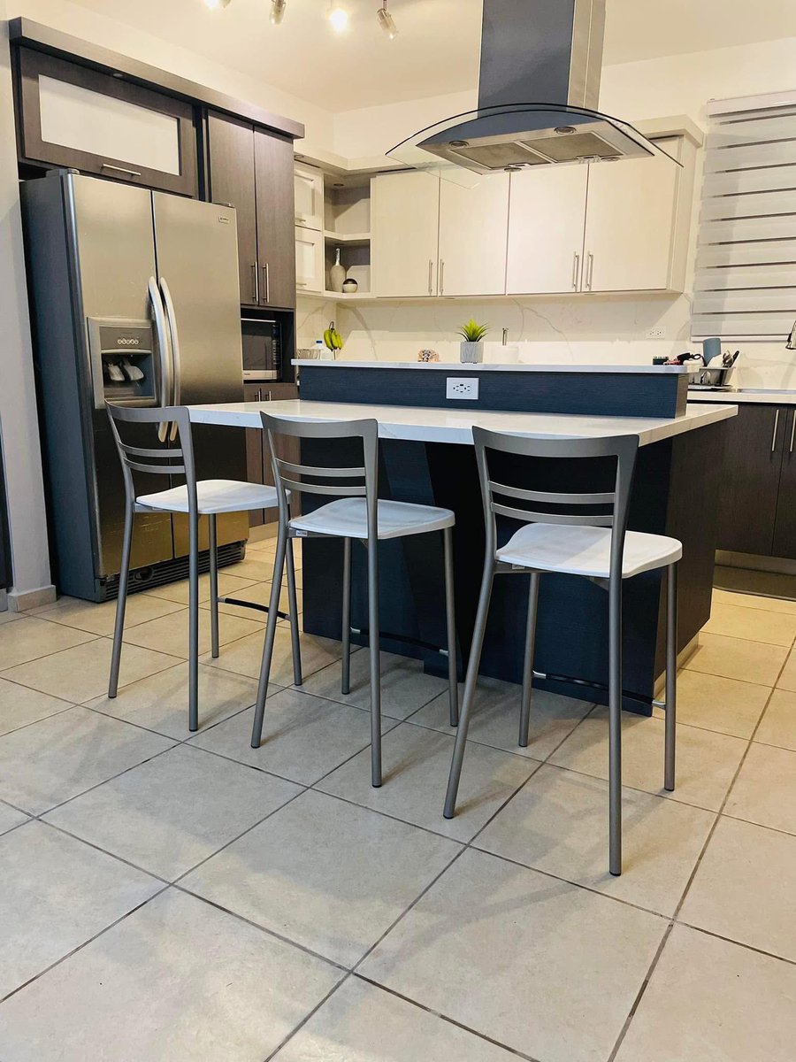 Taburete17's tweet photo. Taburete 787-782-2396, sillas, stools, arte https://t.co/rfHdkm1vZO
